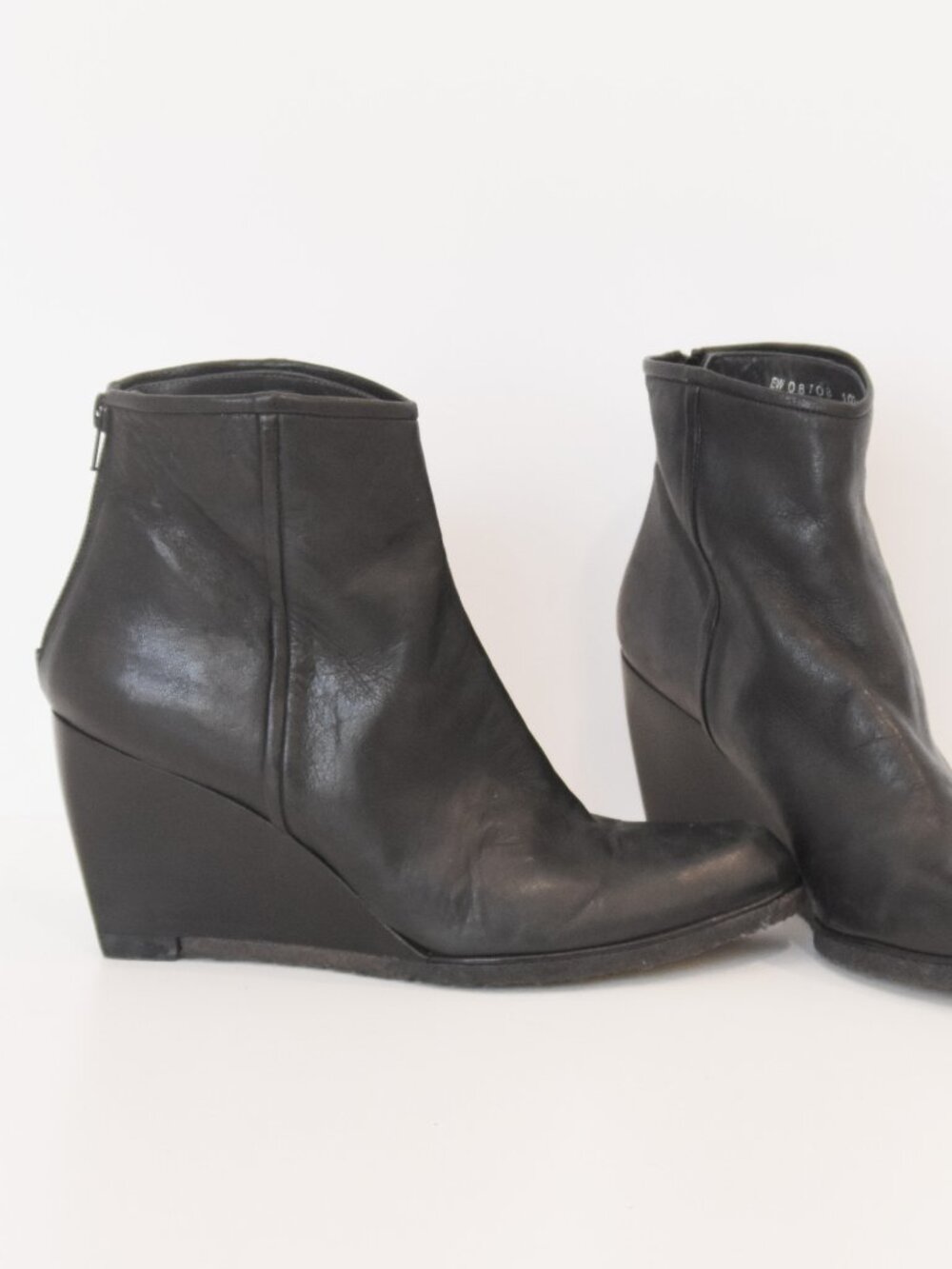 Stuart Weitzman Black Leather Crepe Sole Wedge Ankle Boots 10.5M Spain EW8708